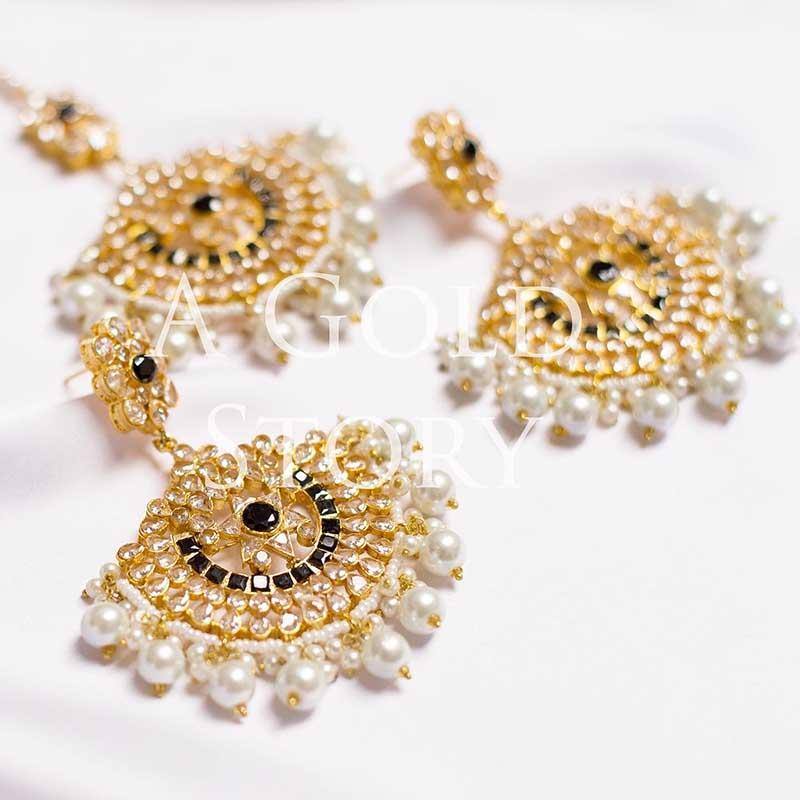 REENA EARRINGS AND TIKKA SET BLACK - A GOLD STORY