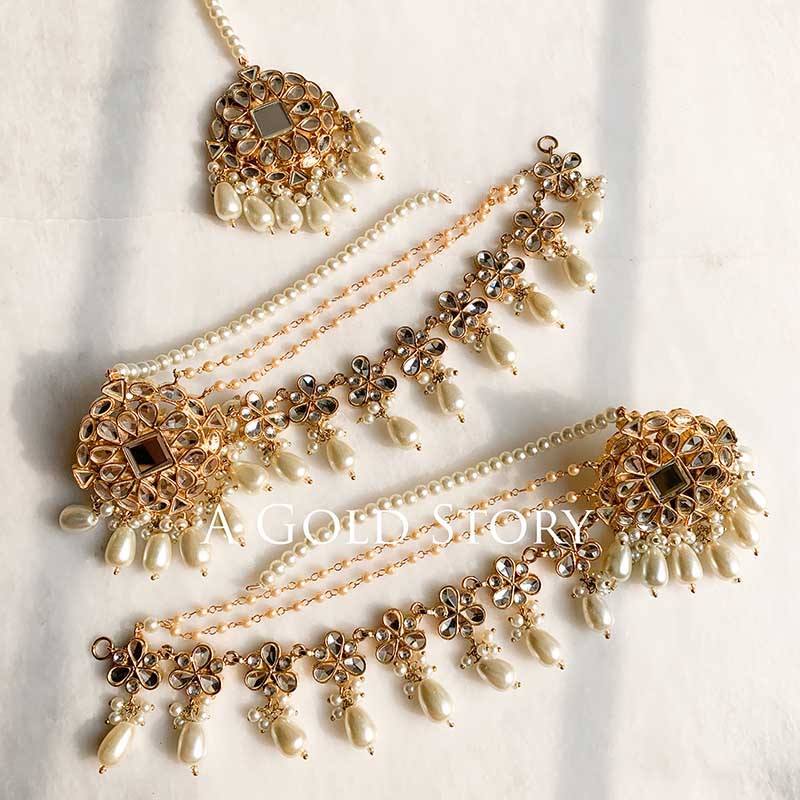 GHUNCHA EARRINGS AND TIKKA SET - A GOLD STORY