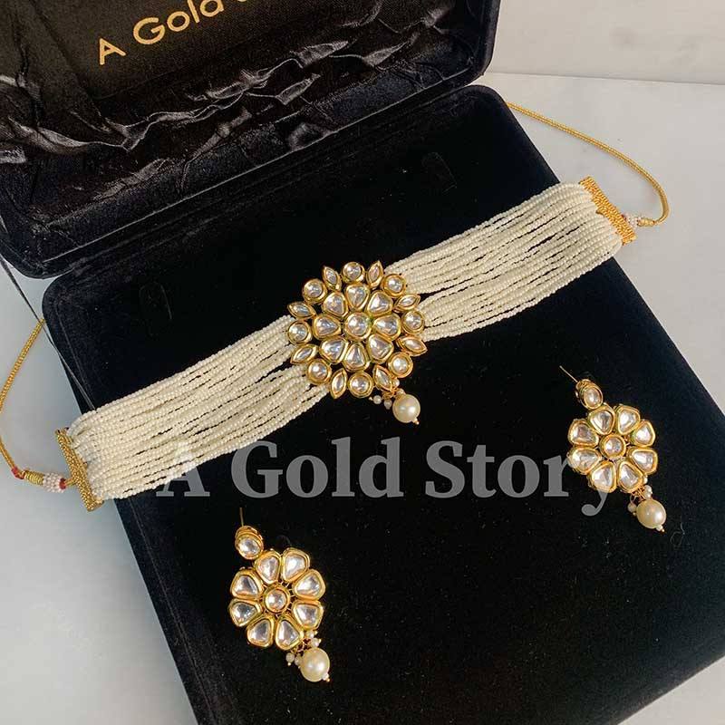 GHINA CHOKER SET - A GOLD STORY