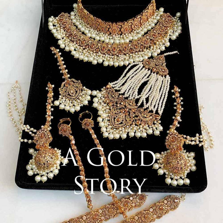 CHANDARMUKHI SET - A GOLD STORY