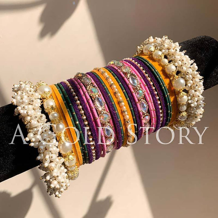 MEHNDI KE RANG BANGLES SET - A GOLD STORY