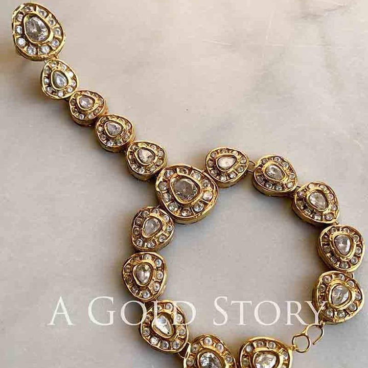 ANAHITA HAATHPHOOL (Make to Order) - A GOLD STORY