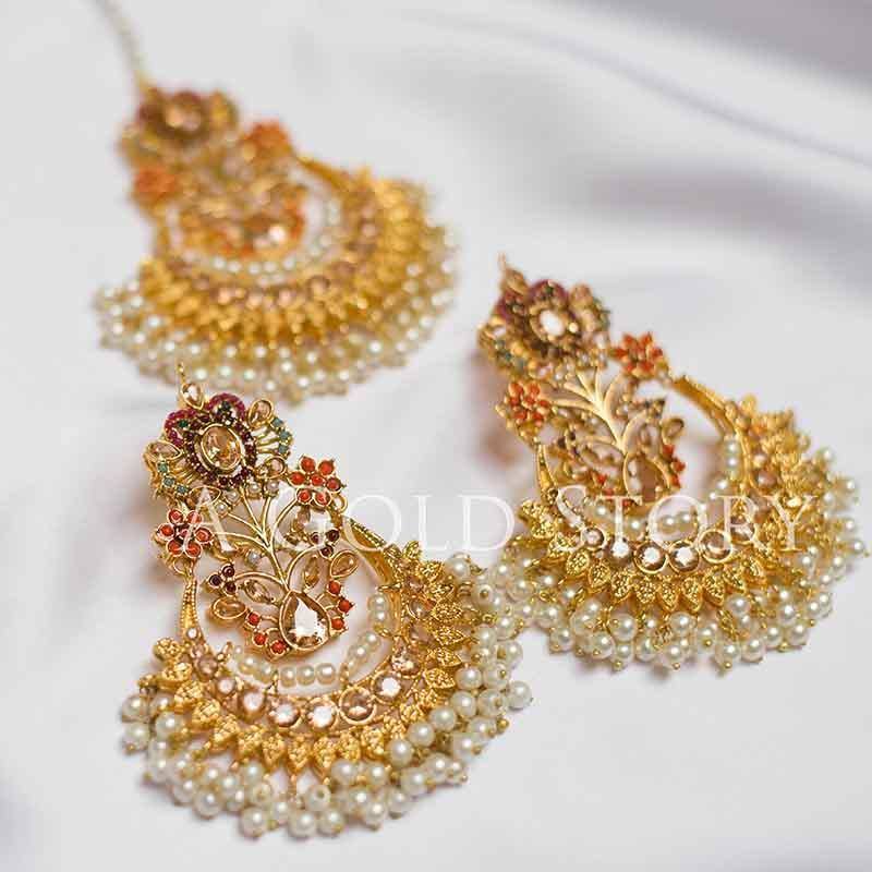 ANKITA EARRINGS AND TIKKA SET CHAMPAGNE - A GOLD STORY