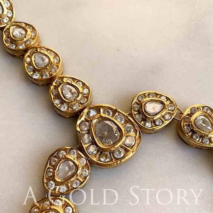 ANAHITA HAATHPHOOL (Make to Order) - A GOLD STORY