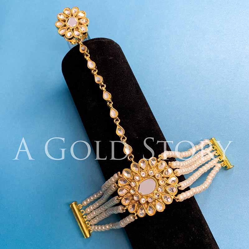 SUHANA HAND BRACELET - A GOLD STORY